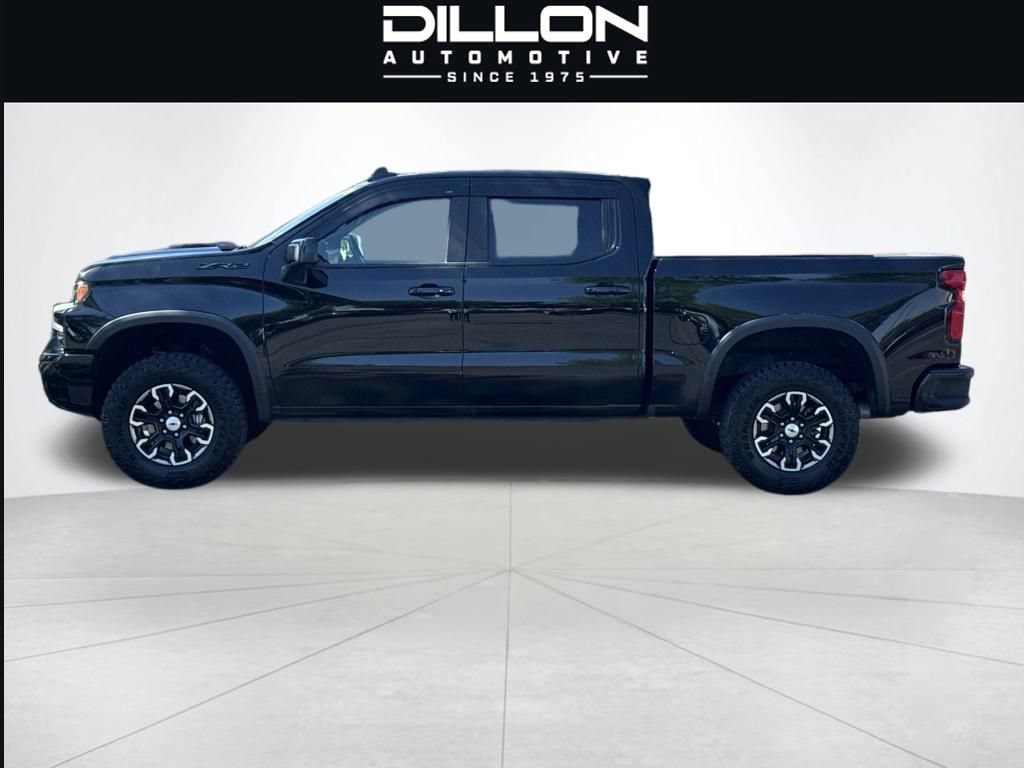 Used 2023 Chevrolet Silverado 1500 ZR2 w/ Technology Package AWD/4WD image 4