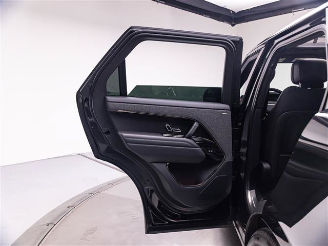 Used 2025 Land Rover Range Rover Sport Dynamic SE AWD/4WD image 25