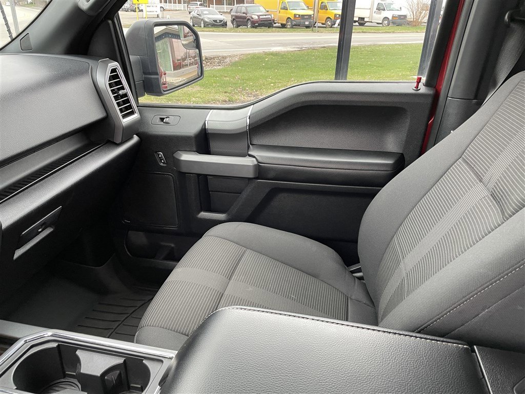 Used 2016 Ford F150 XLT w/ Equipment Group 302A Luxury AWD/4WD image 35