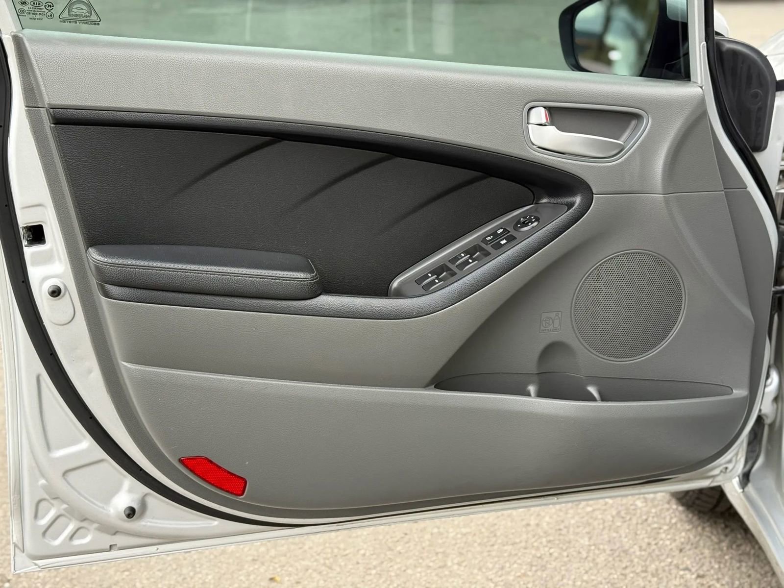 Used 2018 Kia Forte LX FWD image 11