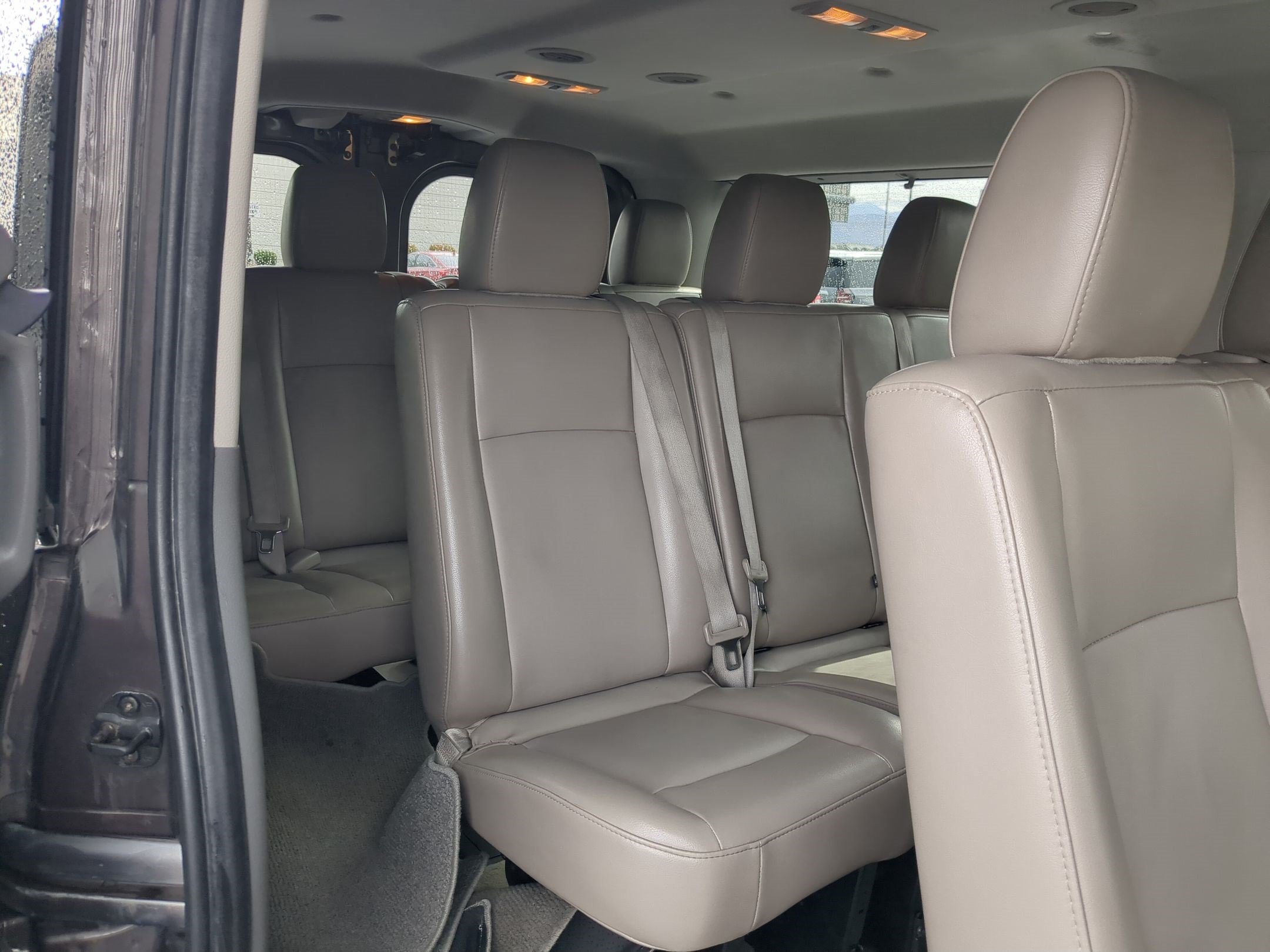 Used 2014 Nissan NV 3500 SL w/ Technology Package RWD image 32