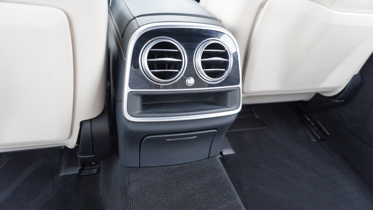 Used 2017 Mercedes-Benz S 550 Sedan image 33