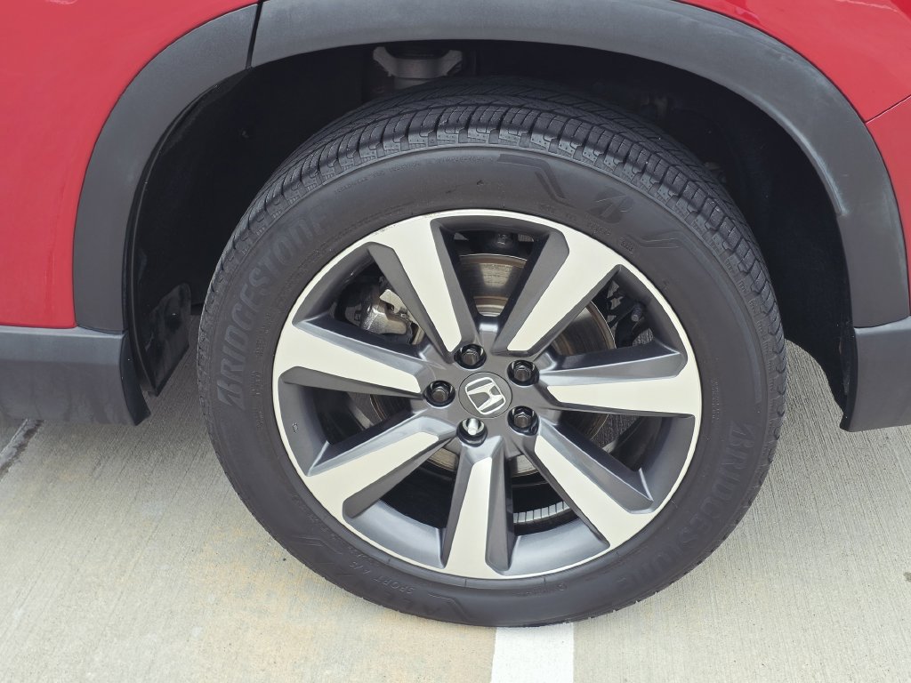 Certified 2024 Honda Pilot Touring image 10
