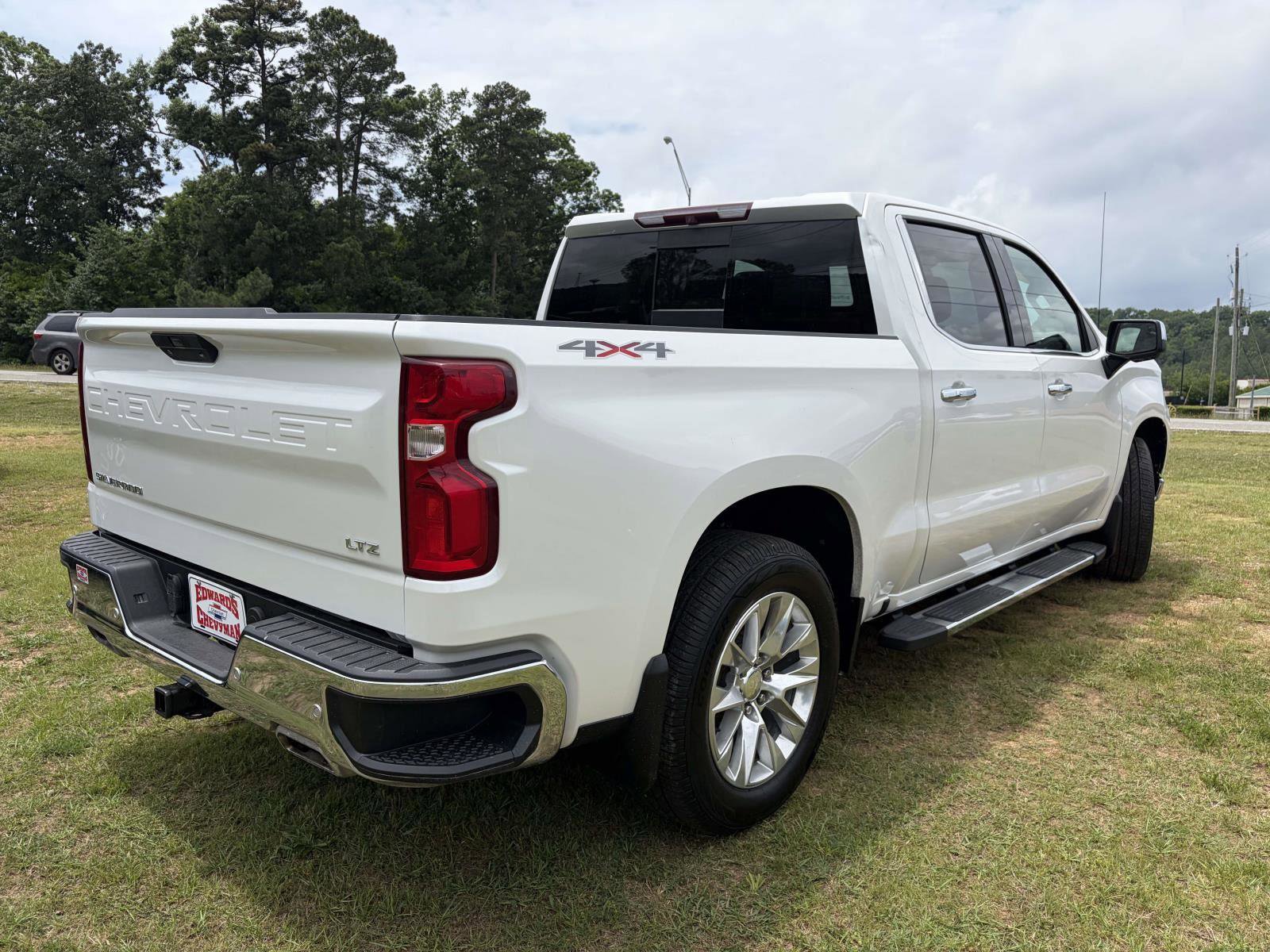 Used 2019 Chevrolet Silverado 1500 LTZ w/ LTZ Premium Package AWD/4WD image 21