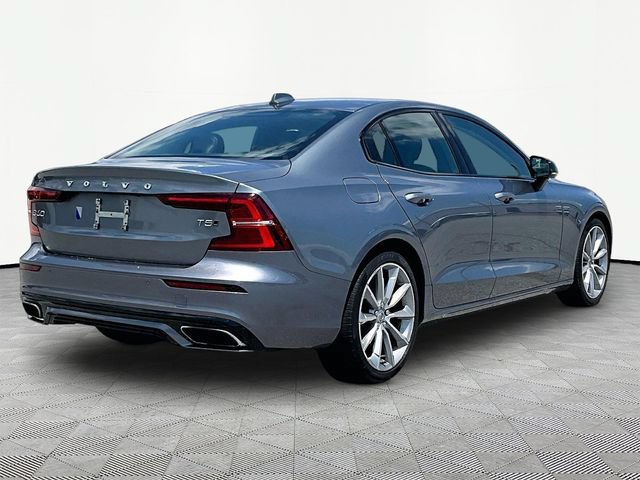 Used 2021 Volvo S60 T5 Momentum w/ Premium Package AWD/4WD image 6