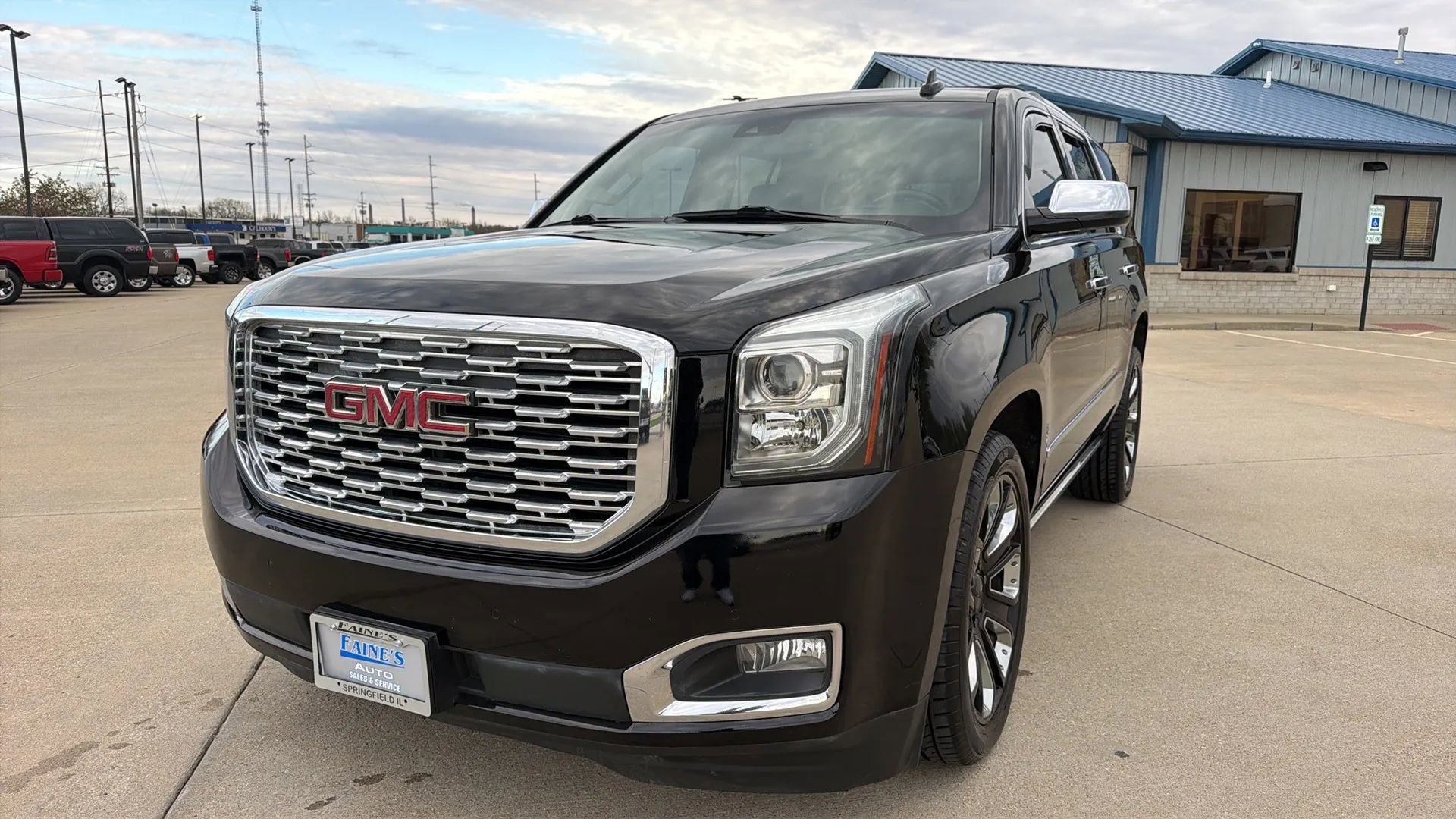 Used 2019 GMC Yukon Denali w/ Denali Ultimate Package image 2