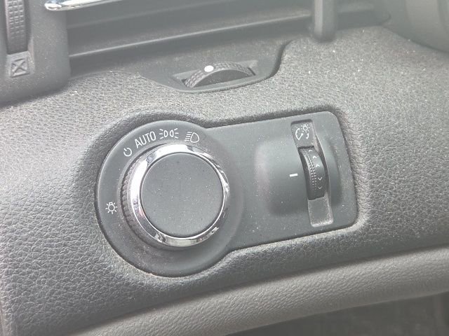 Used 2013 Chevrolet Malibu LS image 24