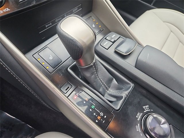 Used 2014 Lexus IS 350 AWD image 16