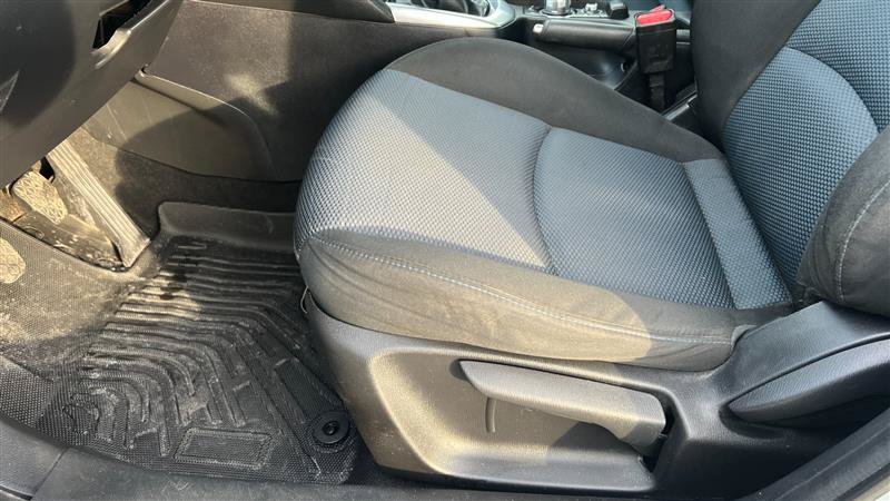 Used 2019 Toyota Yaris LE FWD image 18