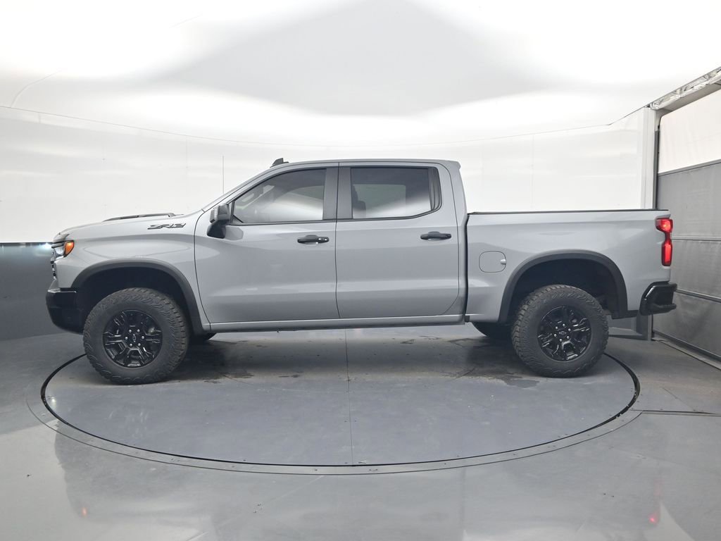 Used 2025 Chevrolet Silverado 1500 ZR2 w/ Dark Appearance Package image 4