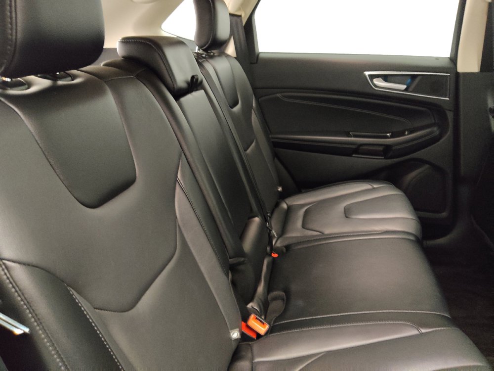 Used 2018 Ford Edge Titanium w/ Technology Package AWD/4WD image 19