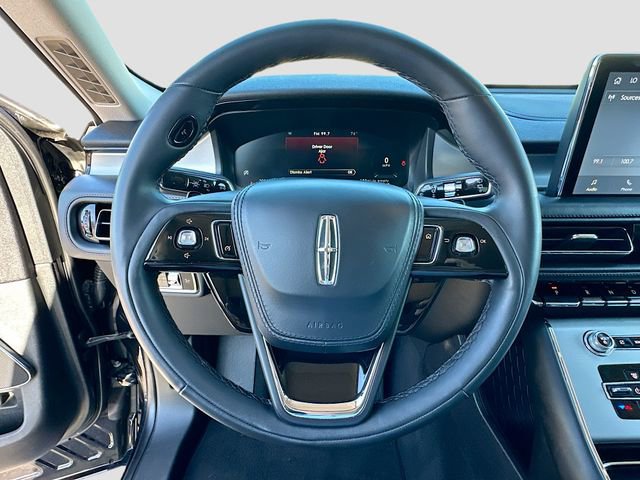 Used 2023 Lincoln Aviator 2WD w/ Premium Package image 11