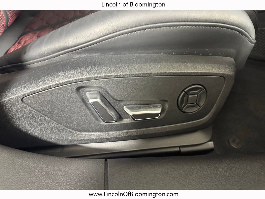 Used 2024 Audi RS 7 Performance w/ Black Optic Package image 16