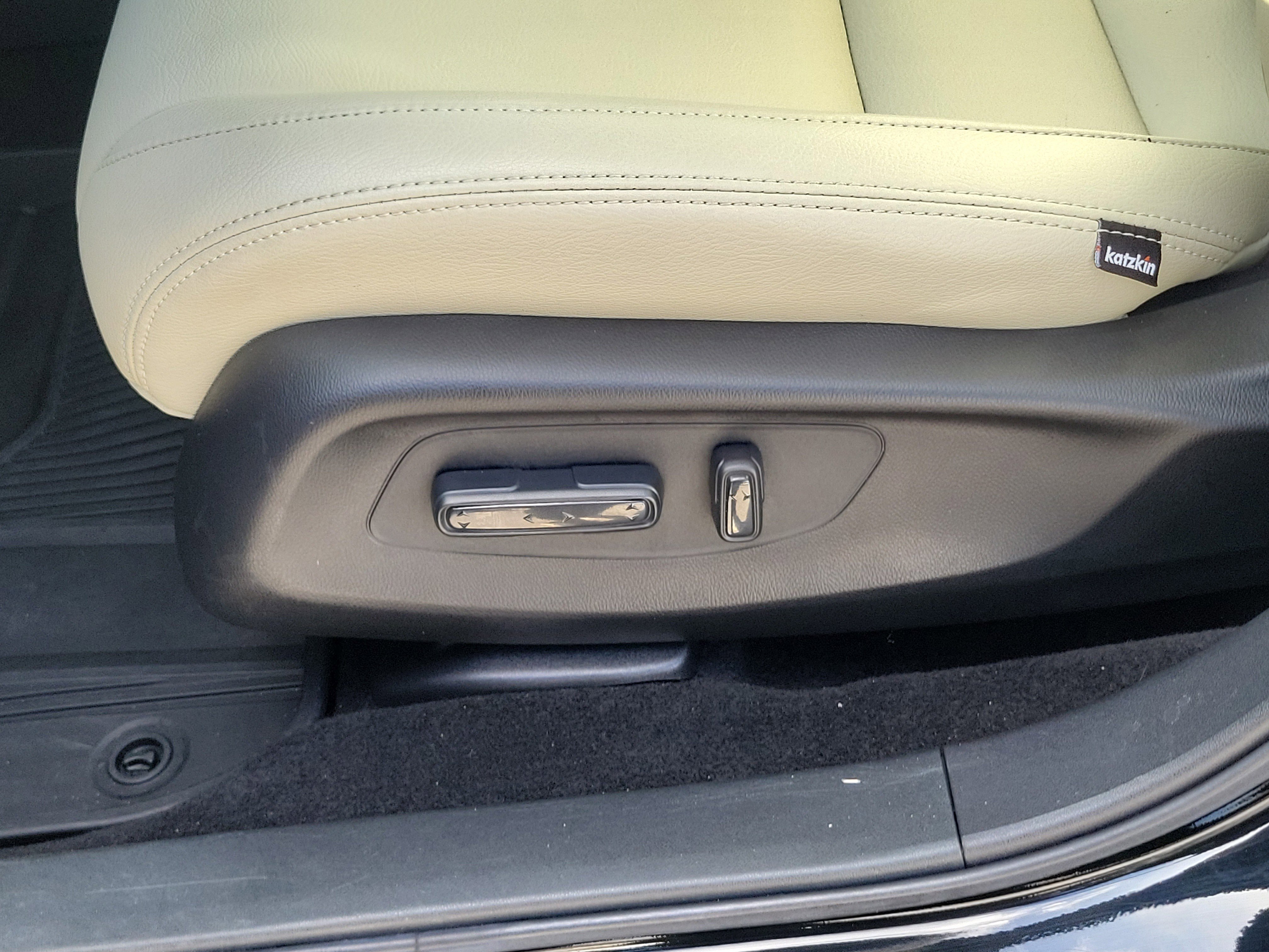 Certified 2025 Honda HR-V EX-L image 22