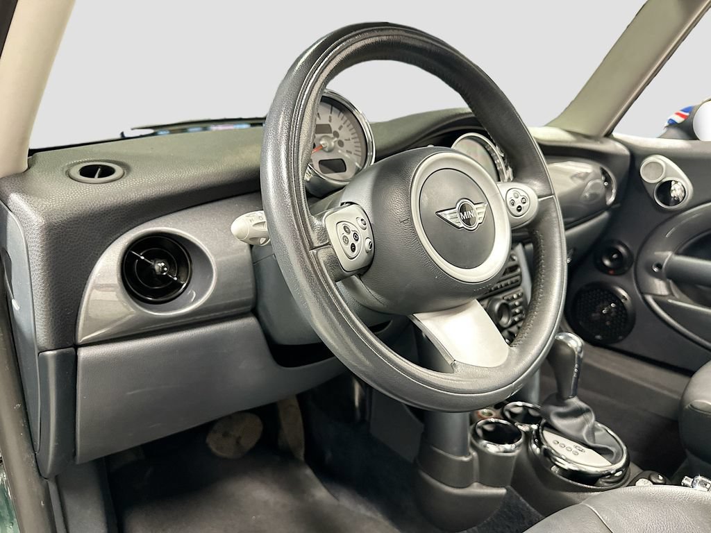 Used 2006 MINI Cooper Hardtop FWD image 11