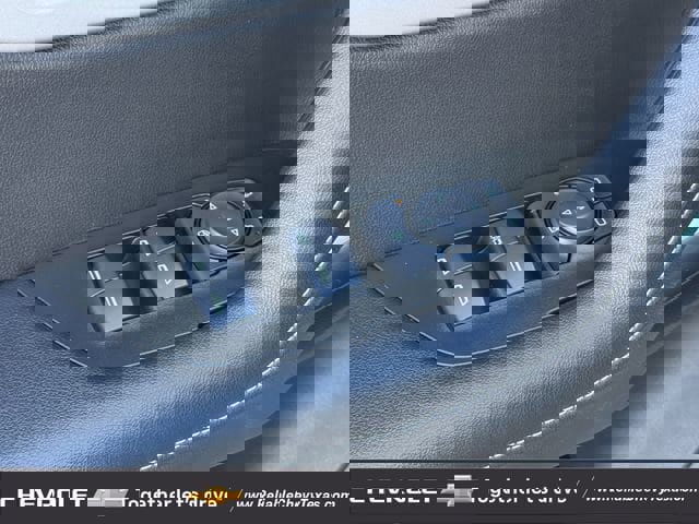 Certified 2025 Chevrolet Blazer LT image 32