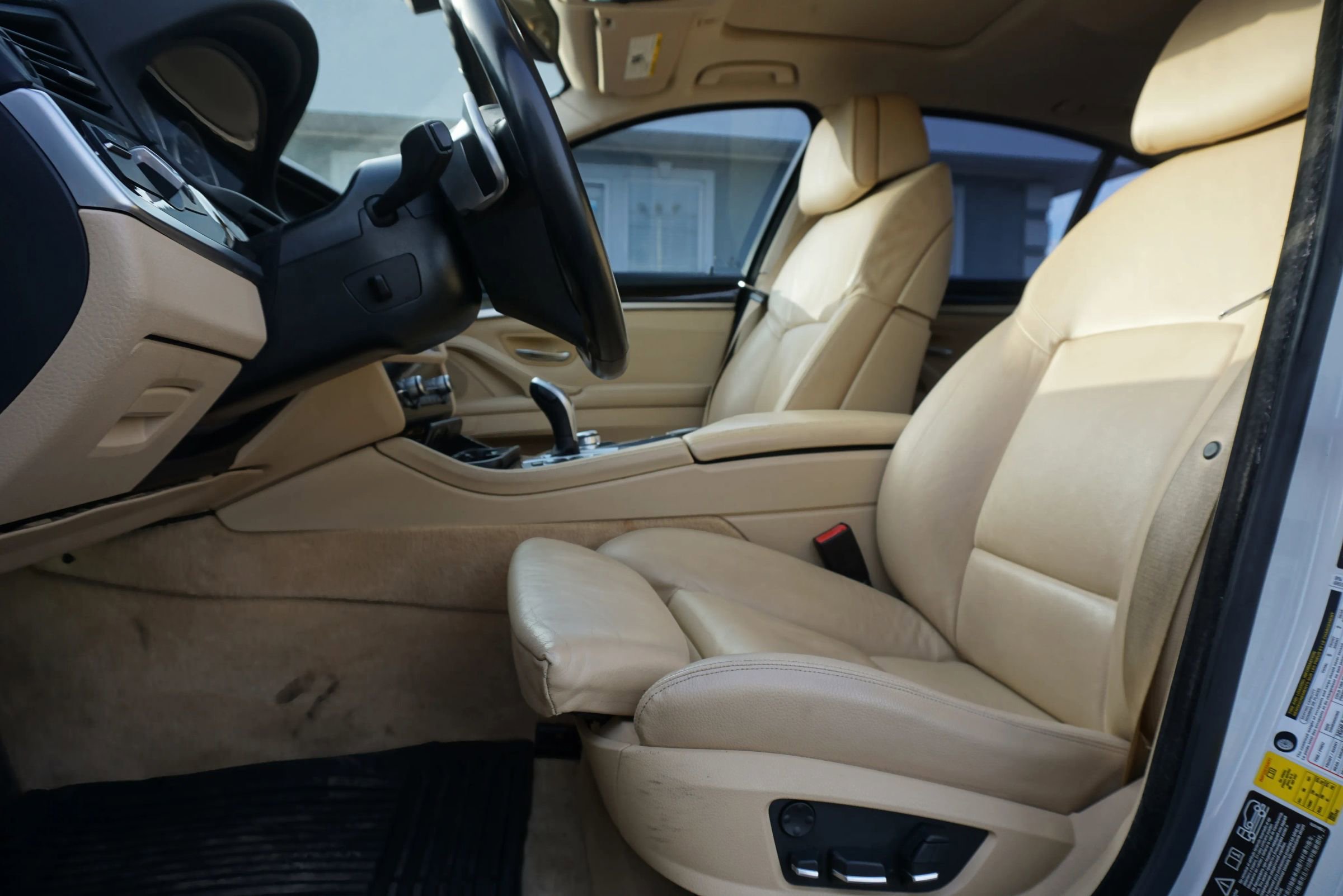 Used 2011 BMW 535i xDrive Sedan image 21