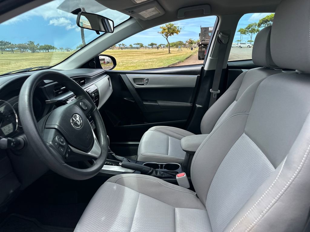 Used 2016 Toyota Corolla LE FWD image 12
