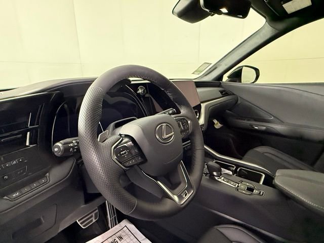 New 2026 Lexus TX 500h AWD image 17