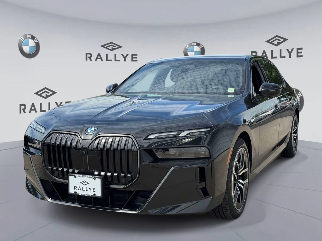 Used 2025 BMW i7 eDrive50 w/ M Sport Package RWD image 3