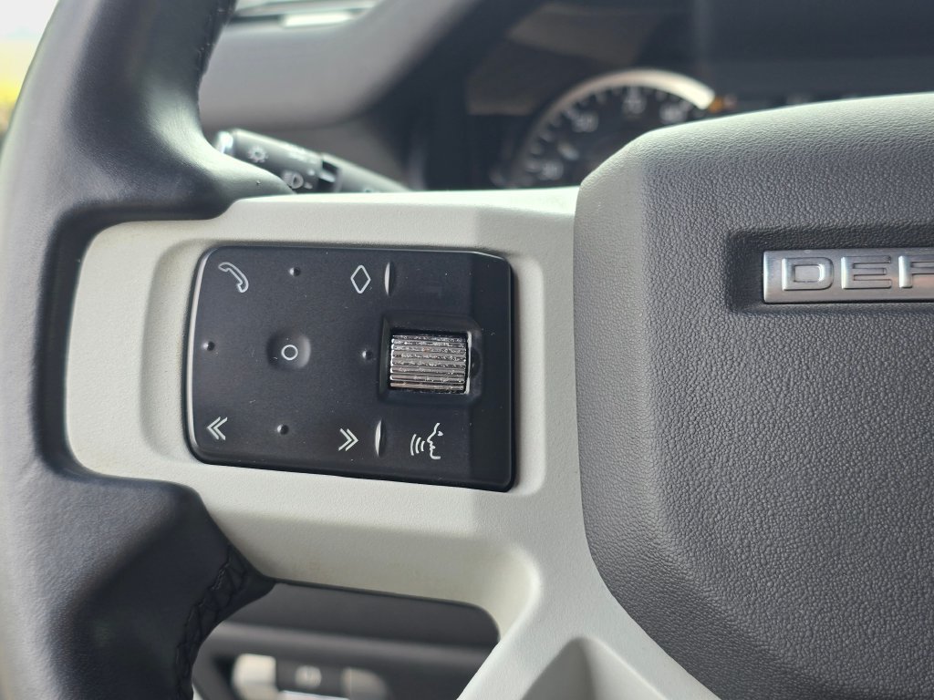 Used 2023 Land Rover Defender 110 AWD/4WD image 19
