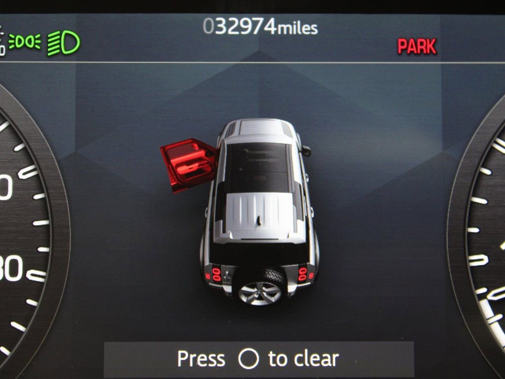 Used 2020 Land Rover Defender 110 S image 13