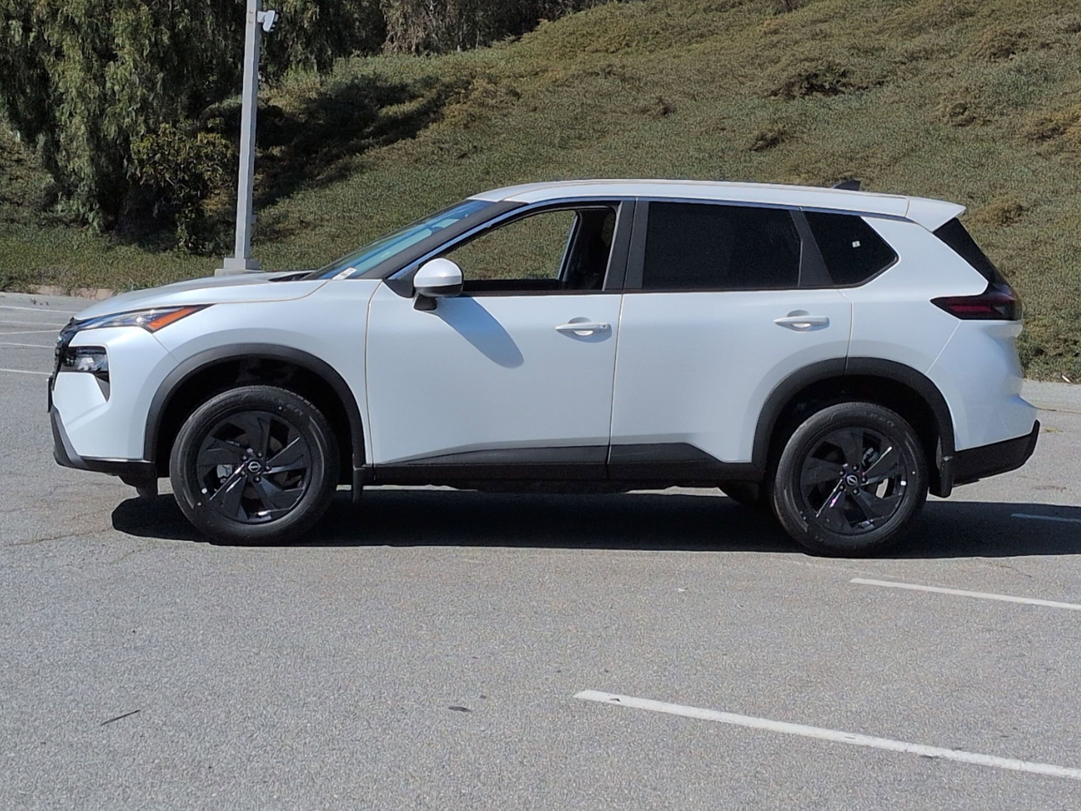 New 2026 Nissan Rogue SV w/ Cold Weather Package image 5