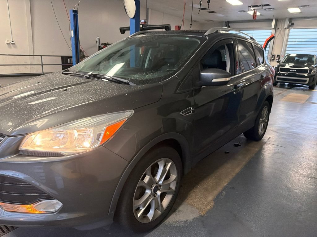 Used 2016 Ford Escape Titanium FWD image 3