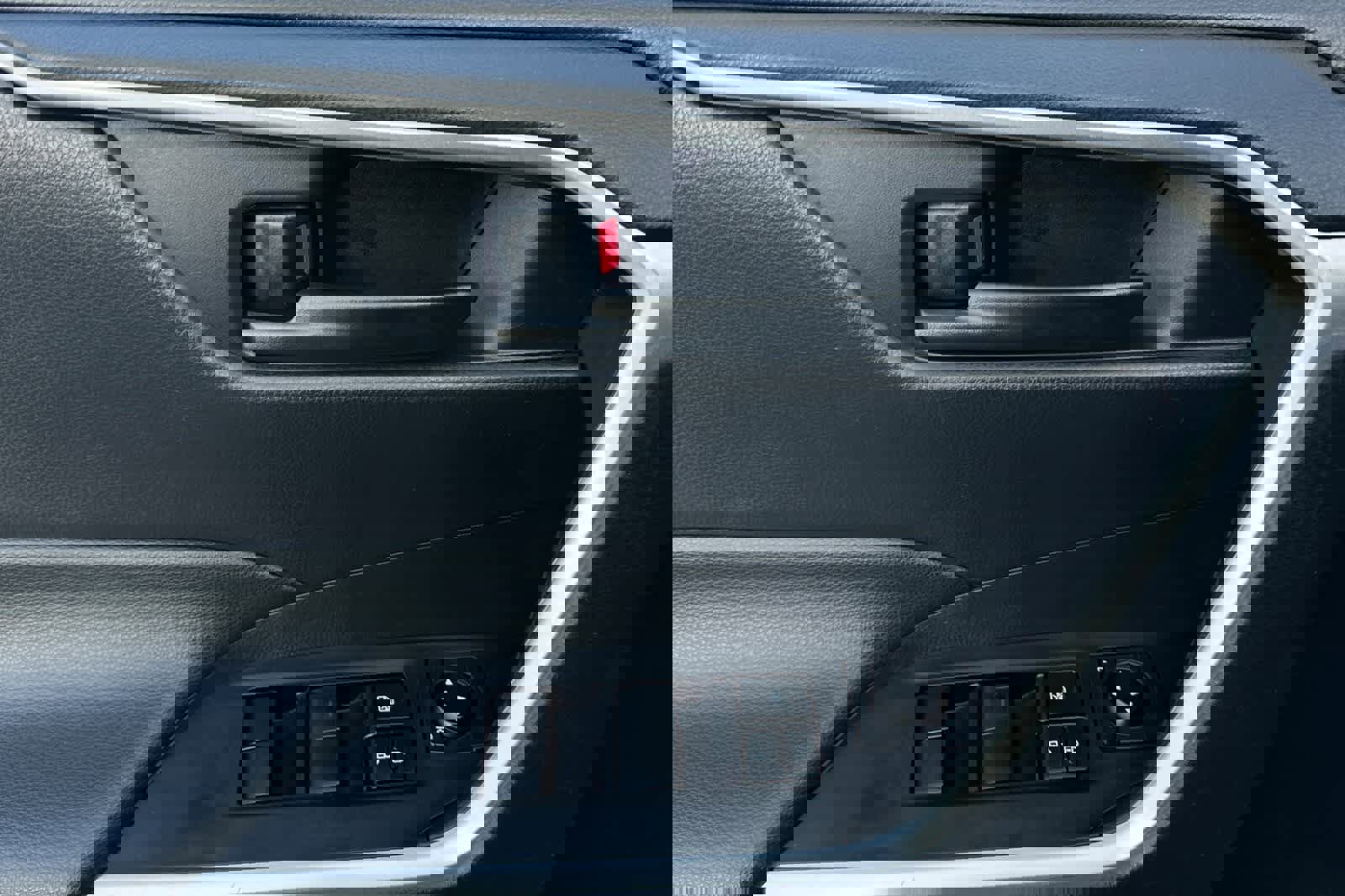 Used 2022 Toyota RAV4 LE image 12