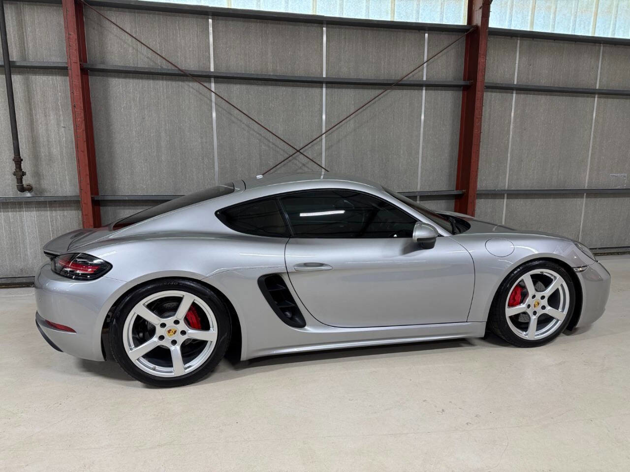 Used 2018 Porsche 718 Cayman w/ Sport Chrono Package image 14
