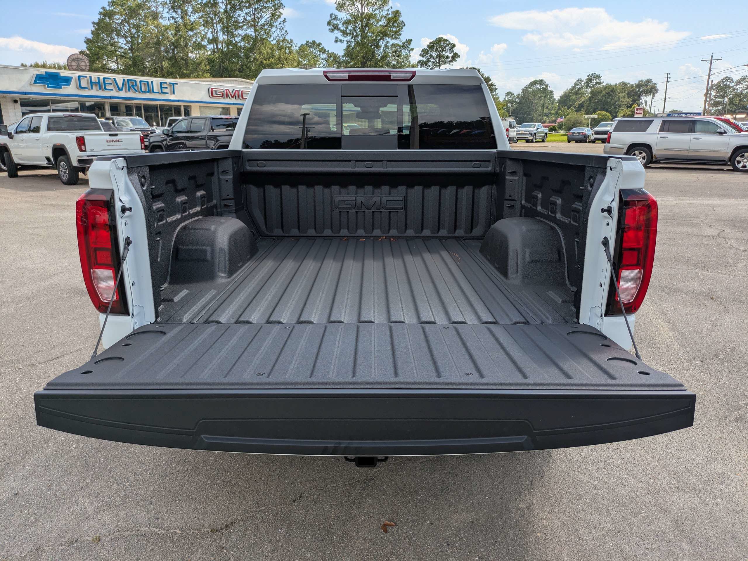New 2026 GMC Sierra 1500 Elevation AWD/4WD image 13