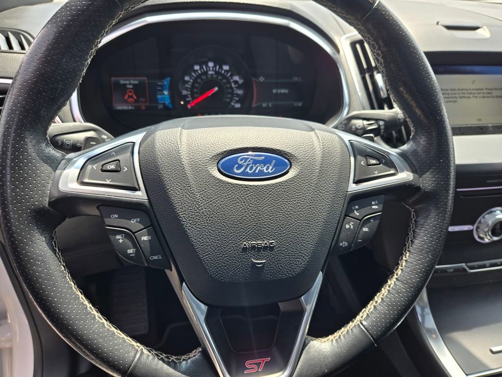 Used 2019 Ford Edge ST AWD/4WD image 20