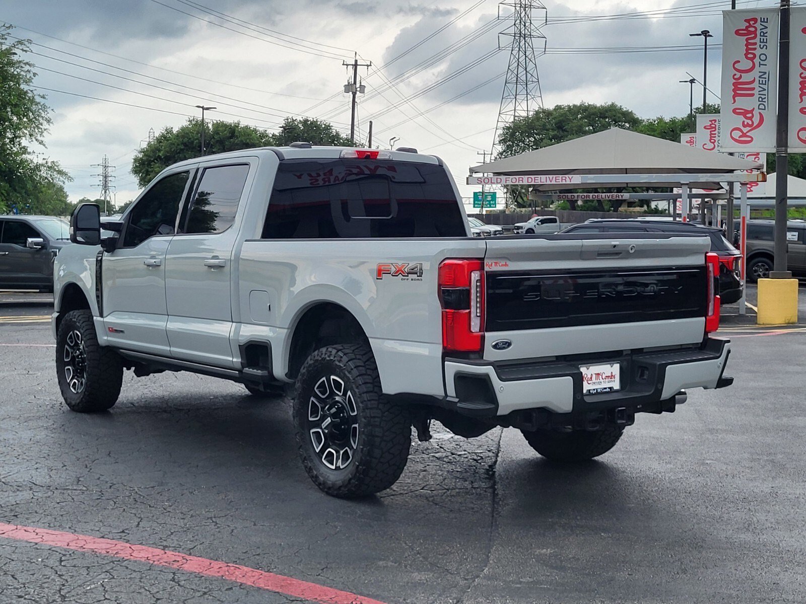 Certified 2025 Ford F350 Platinum w/ FX4 Off-Road Package AWD/4WD image 6
