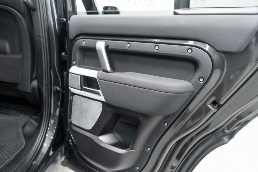 Used 2023 Land Rover Defender 130 X-Dynamic SE AWD/4WD image 16