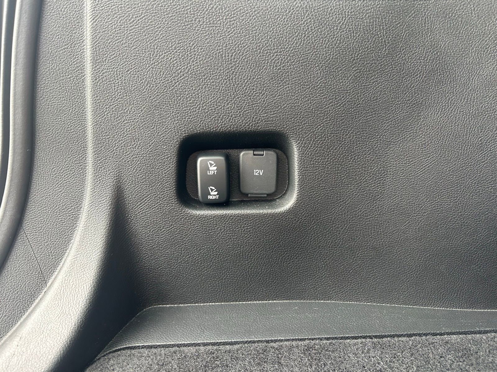 Used 2024 Ford Edge SEL w/ Convenience Package image 8