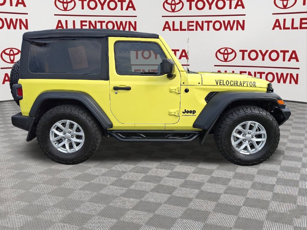 Used 2023 Jeep Wrangler Sport AWD/4WD image 9