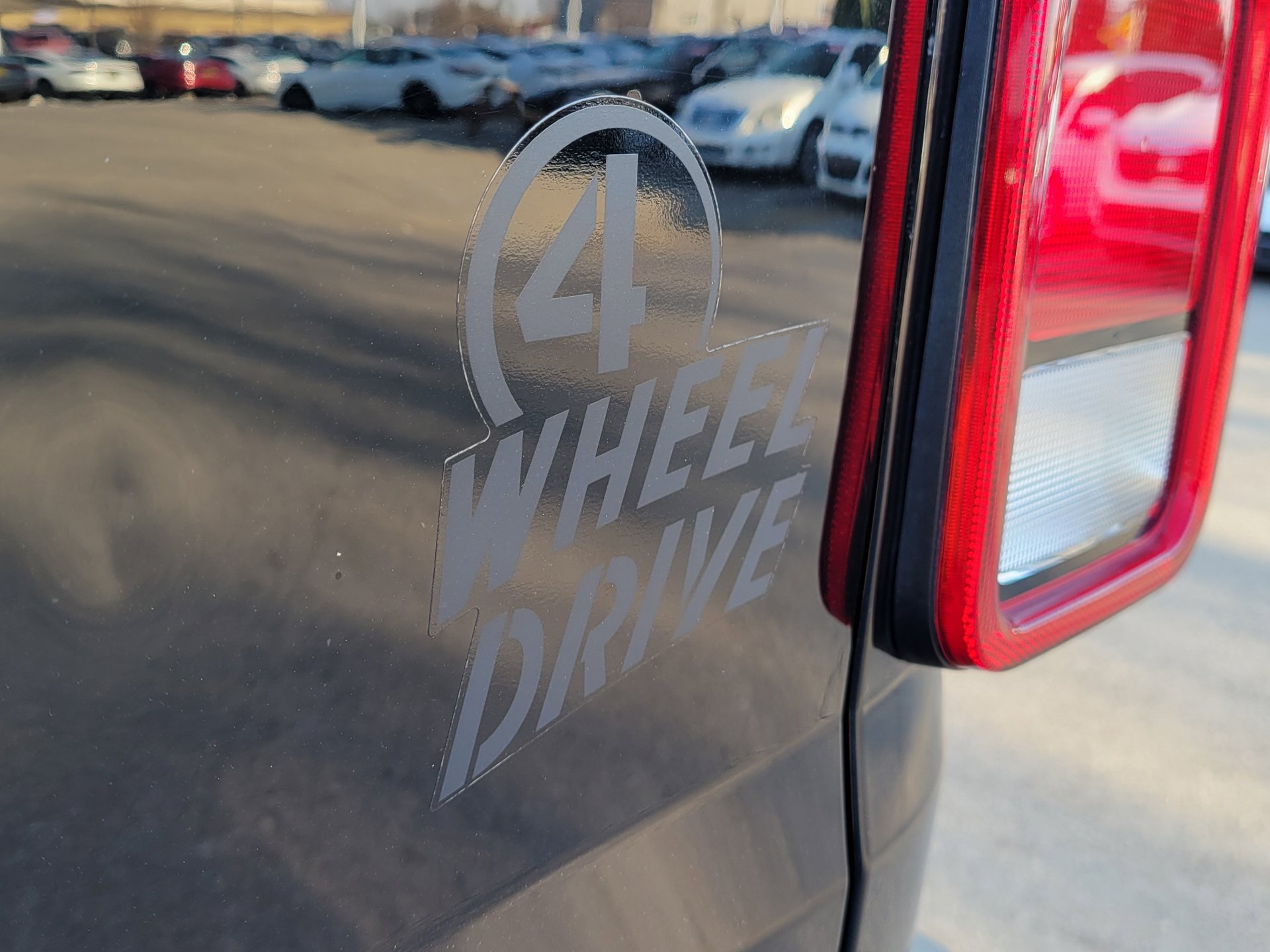 Used 2021 Jeep Gladiator Sport image 7