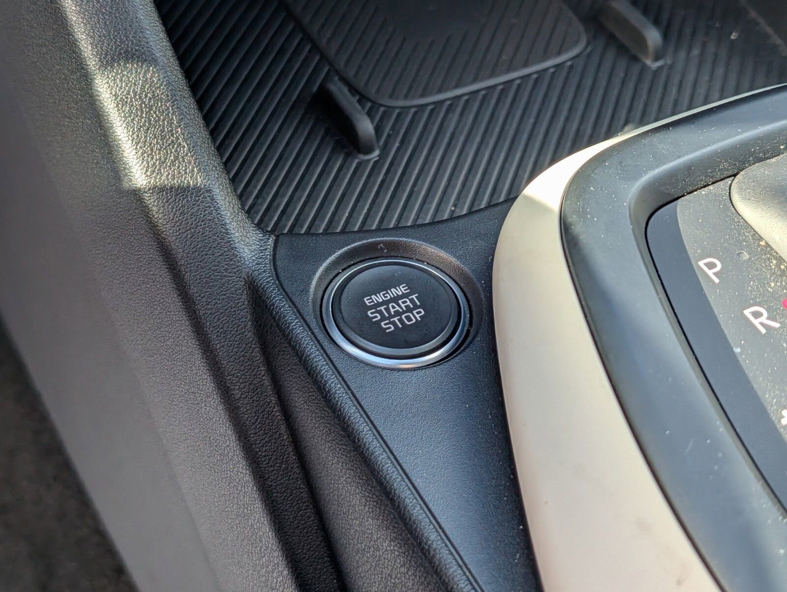 Used 2025 Kia K4 GT-Line w/ GT-Line Sunroof Package image 9