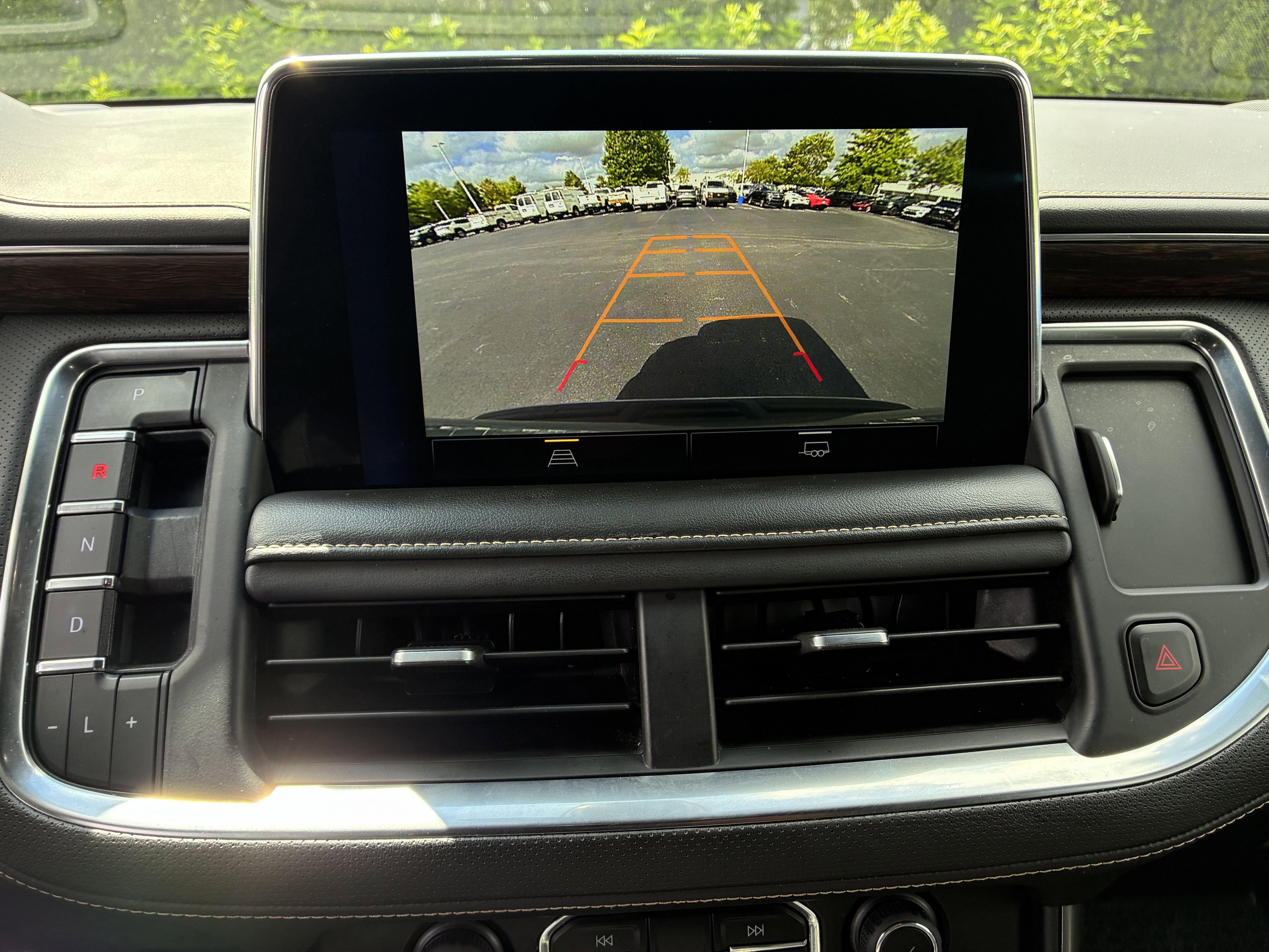 Used 2022 Chevrolet Suburban Premier RWD image 32