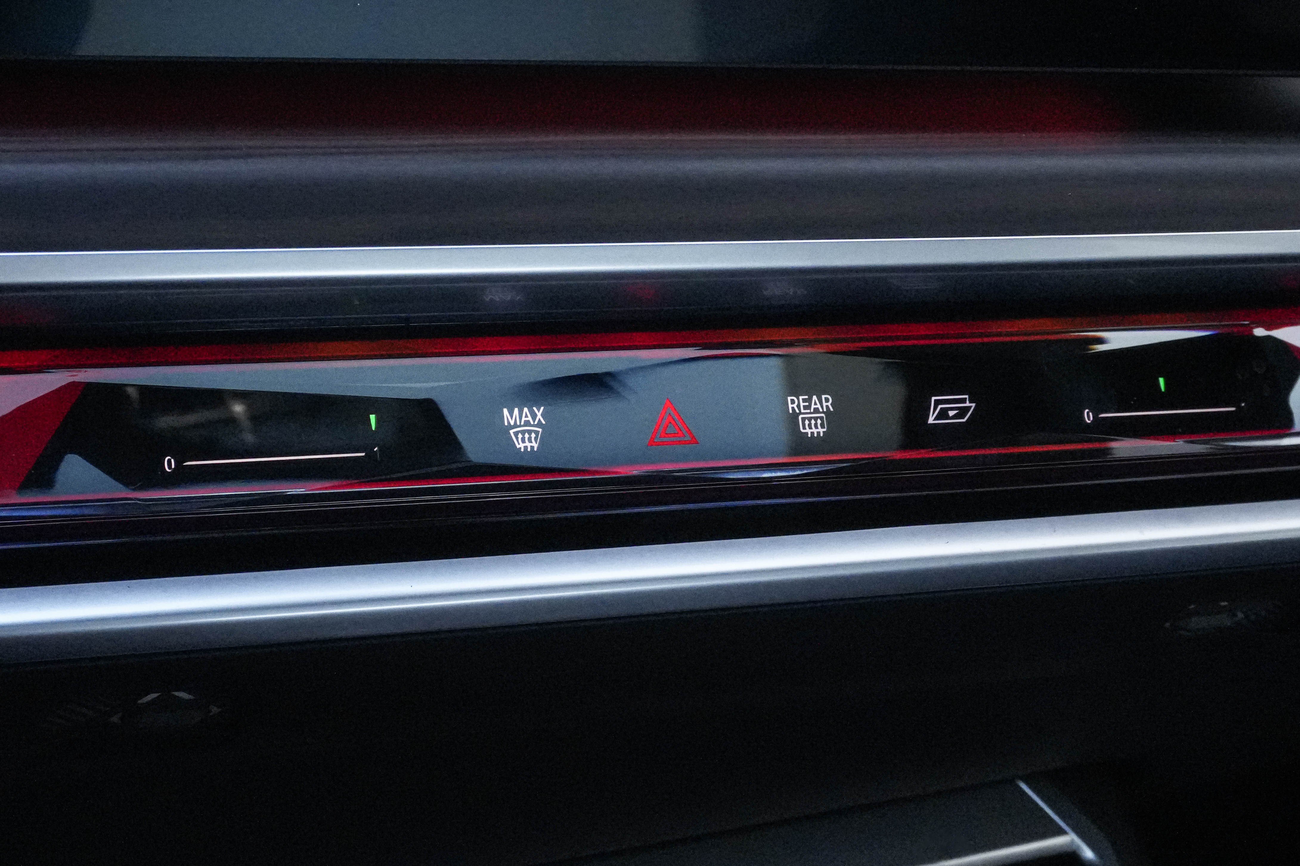 Certified 2024 BMW 740i RWD image 22
