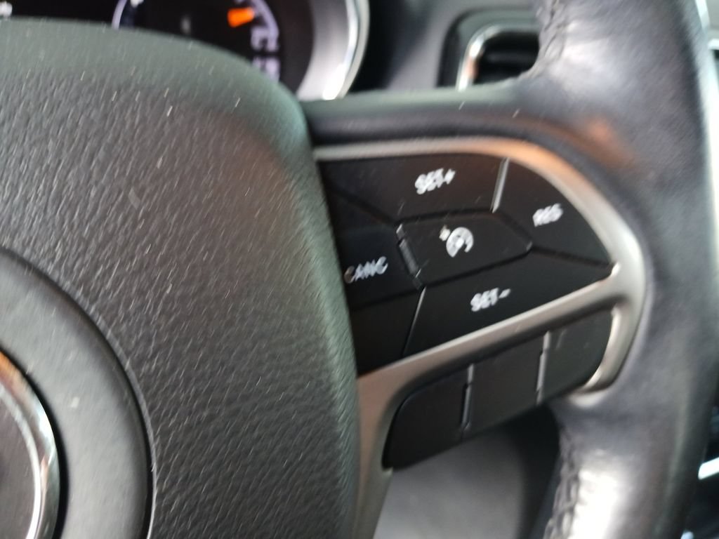 Used 2021 Jeep Grand Cherokee Limited w/ Sun & Sound Group RWD image 34