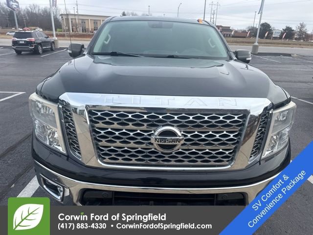 Used 2017 Nissan Titan SV image 2