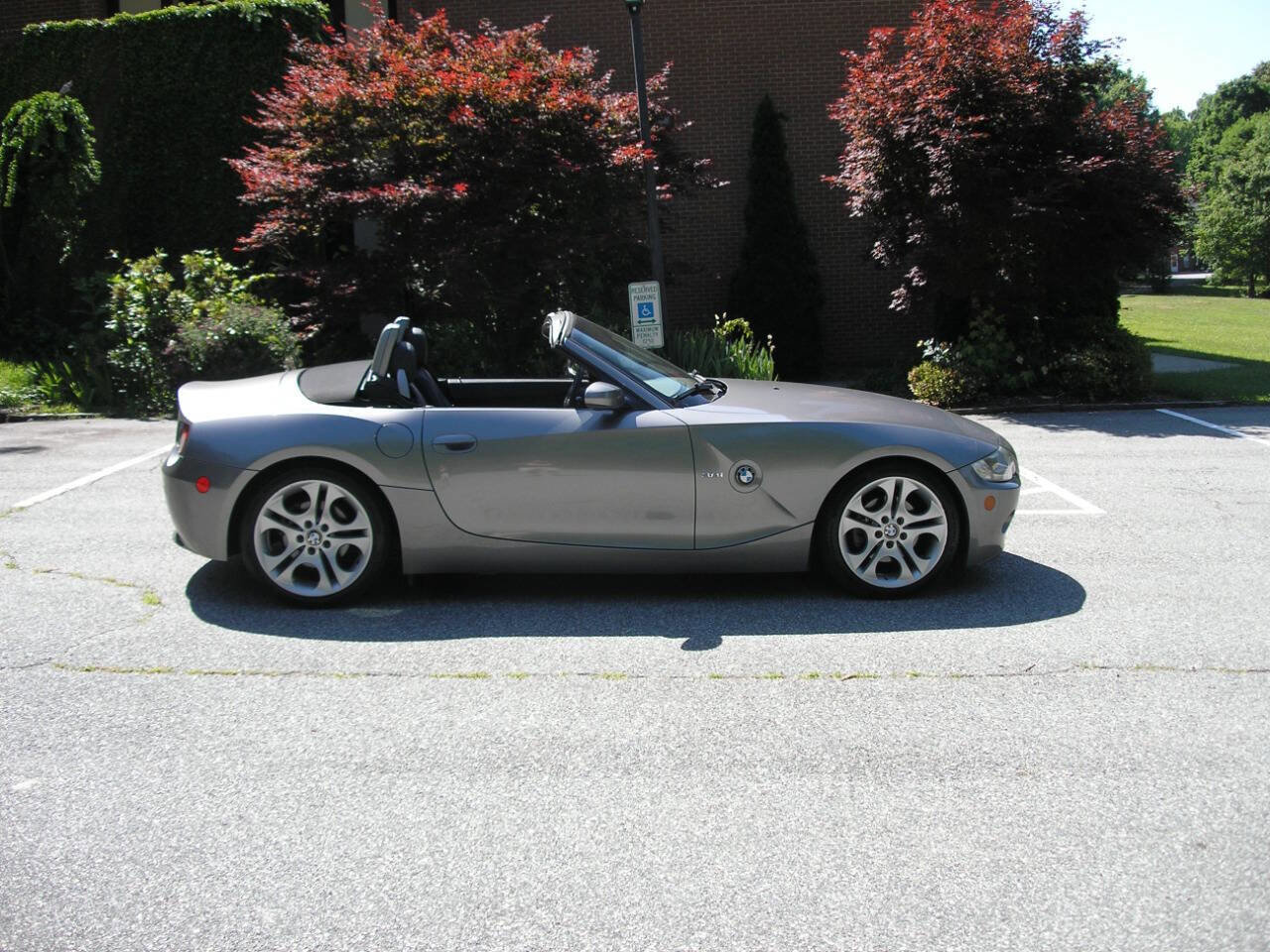 Used 2005 BMW Z4 3.0i RWD image 12
