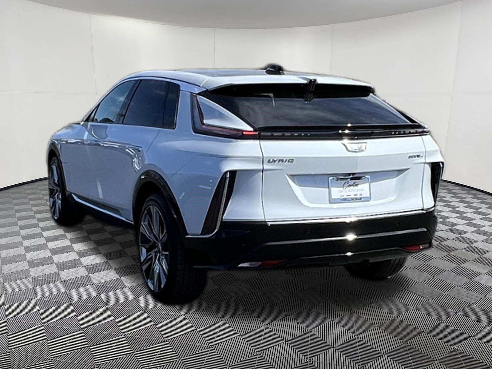 New 2026 Cadillac Lyriq Signature Luxury AWD/4WD image 4