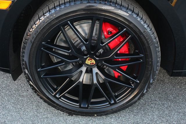 New 2026 Porsche Macan GTS image 15