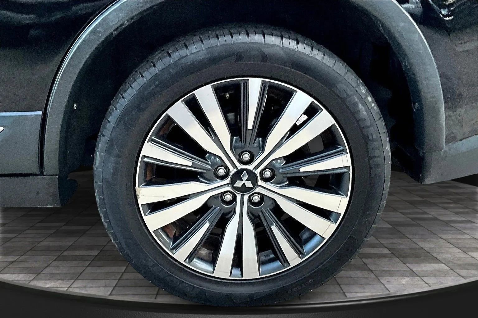 Used 2019 Mitsubishi Outlander SEL FWD image 9
