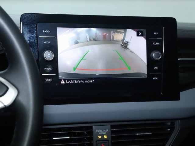 Used 2025 Volkswagen Jetta SE w/ Sunroof Package image 28