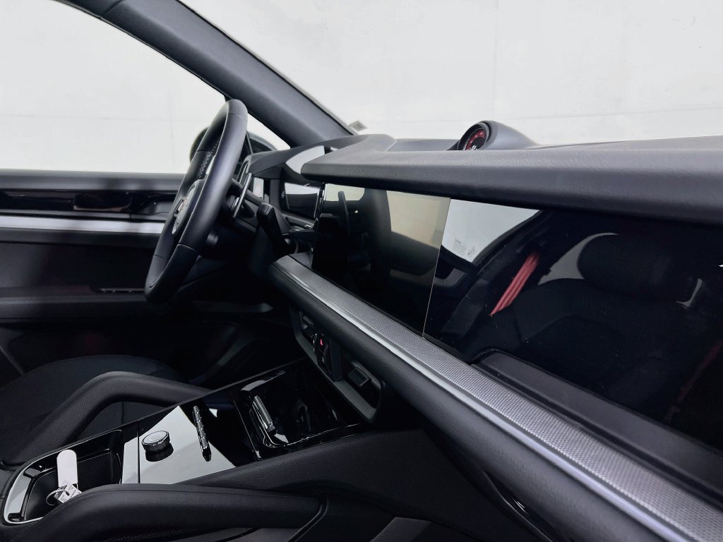 New 2026 Porsche Cayenne S AWD/4WD image 31