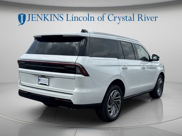 New 2027 Lincoln Navigator Reserve AWD/4WD image 3