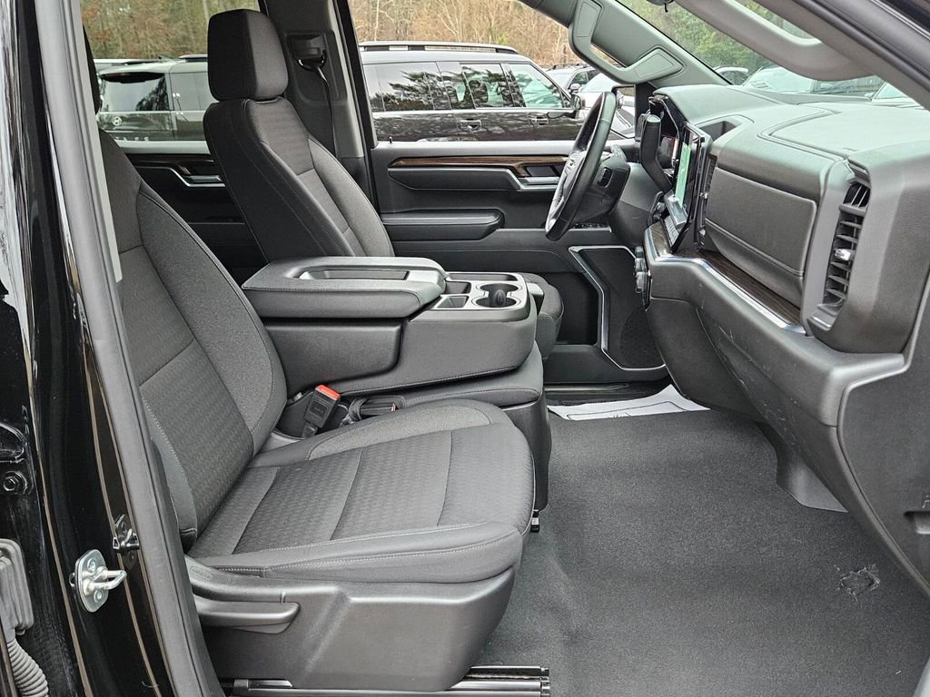 Used 2025 Chevrolet Silverado 1500 LT image 15